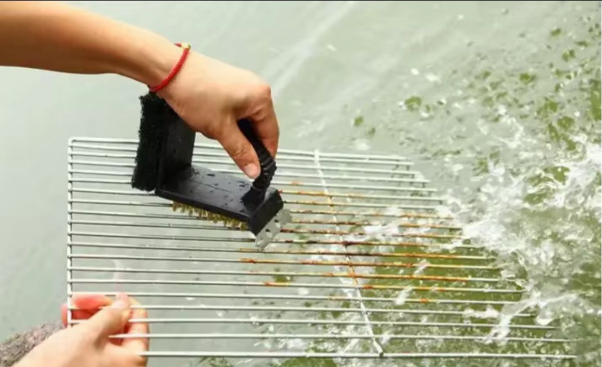 Gray helmet for bikers